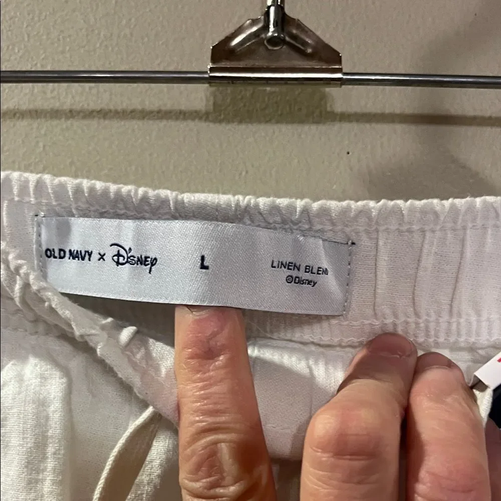 Old Navy + Disney Linen Blend Shorts